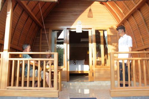 Erkély/terasz, Kubu Padi Wooden House in Pemuteran Erkély/terasz, Kubu Padi Wooden House in Pemuteran