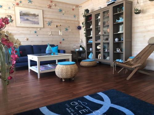 Vestíbulo, Hotel La Cote Oceane in Saint-Jean-de-Monts Vestíbulo, Hotel La Cote Oceane in Saint-Jean-de-Monts