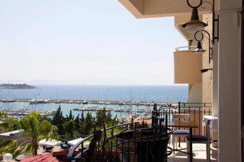 شرفة/ تراس, Suhan Seaport Hotel in كوساداسي شرفة/ تراس, Suhan Seaport Hotel in كوساداسي