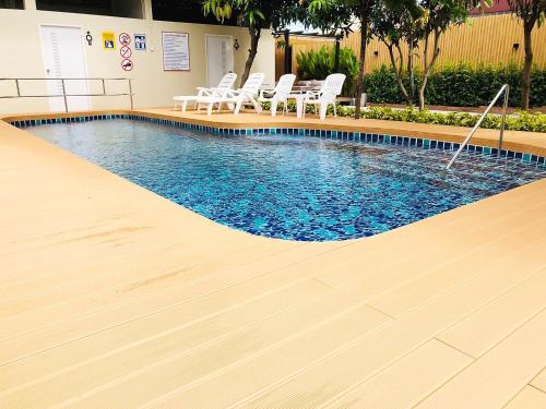 Swimming pool, ingnaam hotel near Zeer Rangsit Shoppping Mall Swimming pool, ingnaam hotel near Zeer Rangsit Shoppping Mall
