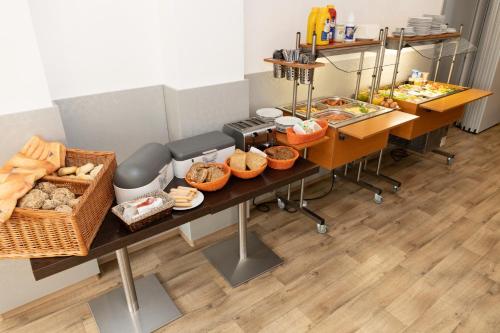 Food and beverages, Hotel Kanarek in Prague 15 Food and beverages, Hotel Kanarek in Prague 15