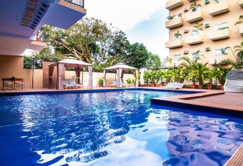 Yüzme havuzu, Sierra Hotel in Dumaguete Yüzme havuzu, Sierra Hotel in Dumaguete