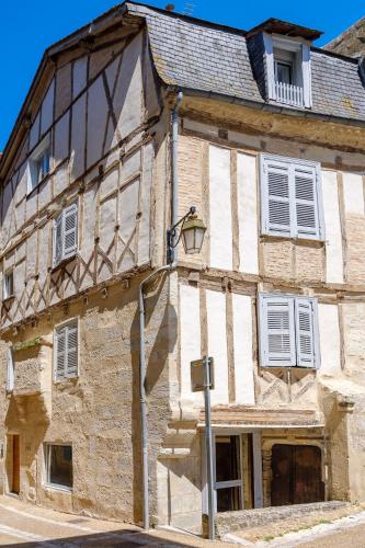 Exterior view, Les Apparts de l’Echafaud in Perigueux Town Center Exterior view, Les Apparts de l’Echafaud in Perigueux Town Center