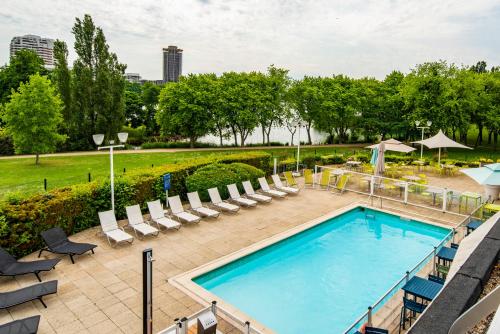 Swimming pool, Novotel Paris Creteil Le Lac in Creteil Swimming pool, Novotel Paris Creteil Le Lac in Creteil