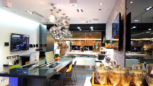 Lobby, Kaohsiung 85 Building Sam's house in Kaohsiung Lobby, Kaohsiung 85 Building Sam's house in Kaohsiung