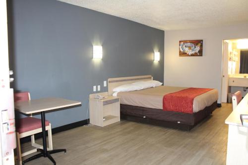 Econo Lodge Paducah West I-24 in ปาดูกาห์ (KY) Econo Lodge Paducah West I-24 in ปาดูกาห์ (KY)