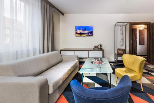 טרקלין, Vulcan Hotel in סזסזסין טרקלין, Vulcan Hotel in סזסזסין