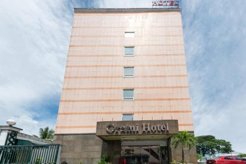 Entrance, DG Grami Hotel in Parañaque Entrance, DG Grami Hotel in Parañaque
