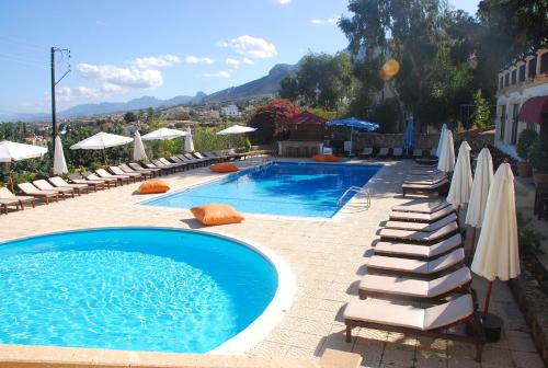 Bellapais Monastery Hotel