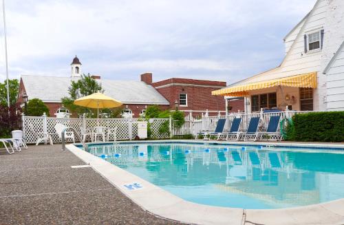 Piscina, Admiral Motel in Lake George Piscina, Admiral Motel in Lake George