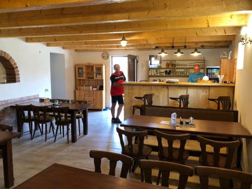 Étterem, Penzion Zaječský šenk (Penzion Zajecsky senk) in Zajeci Étterem, Penzion Zaječský šenk (Penzion Zajecsky senk) in Zajeci