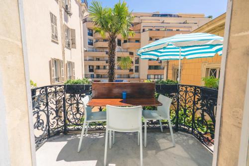 Erkély/terasz, The Maioun Guesthouse-NEW near Quai des Etats-Unis Erkély/terasz, The Maioun Guesthouse-NEW near Quai des Etats-Unis