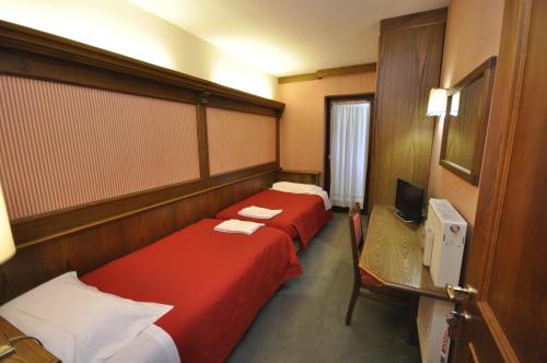 Hotel La Lepre Bianca in Gallio Hotel La Lepre Bianca in Gallio