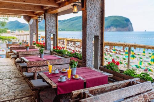 Balkong/terasse, Hotel Savojo in Petrovac Balkong/terasse, Hotel Savojo in Petrovac