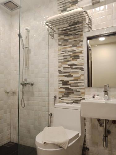 Bathroom, Lumut Suites in Lumut Bathroom, Lumut Suites in Lumut