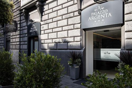 Entrance, Hotel Palazzo Argenta in Naples Entrance, Hotel Palazzo Argenta in Naples