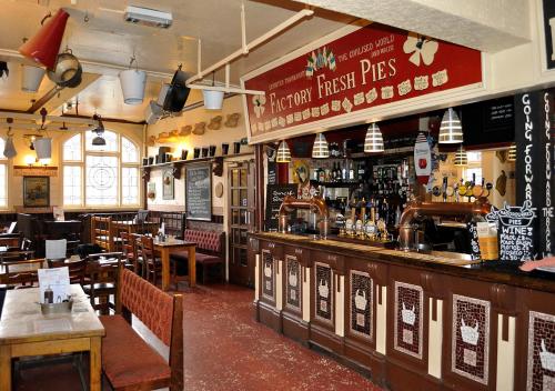 Mad O'Rourkes Pie Factory in เค็นนิวอร์ท Mad O'Rourkes Pie Factory in เค็นนิวอร์ท