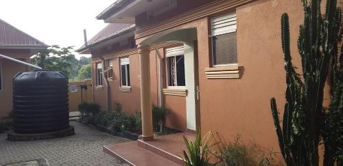 Tempat Masuk, Rainbow Courts in Hoima Tempat Masuk, Rainbow Courts in Hoima