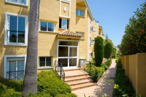 ทางเข้า, Los Olivos 2 bedroom apartment - sleeps 6 Nr San Pedro/Estepona/Marbella in เบล-แอร์ ทางเข้า, Los Olivos 2 bedroom apartment - sleeps 6 Nr San Pedro/Estepona/Marbella in เบล-แอร์