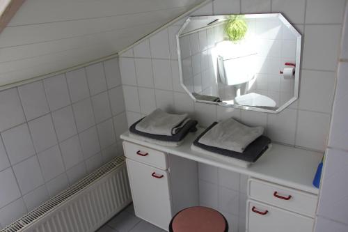 Bathroom, Ferienhof Pohlmann in Wunsiedel Bathroom, Ferienhof Pohlmann in Wunsiedel