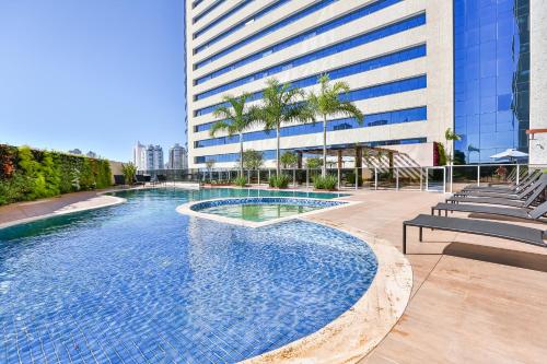 Swimming pool, Transamerica Collection Goiania in Goiania Swimming pool, Transamerica Collection Goiania in Goiania