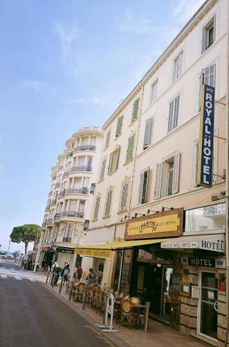 Вход, Azurene Royal Hotel Cannes Croisette in Кан Вход, Azurene Royal Hotel Cannes Croisette in Кан