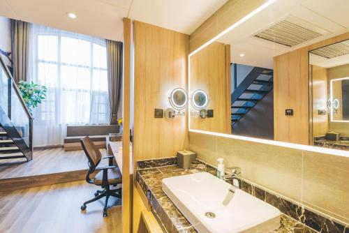 This photo about Atour Hotel West Huaihai Road Xuzhou shared on HyHotel.com