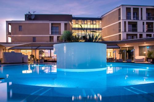 Zwembad, Aura Hotel Adults Only in Balatonfured Zwembad, Aura Hotel Adults Only in Balatonfured