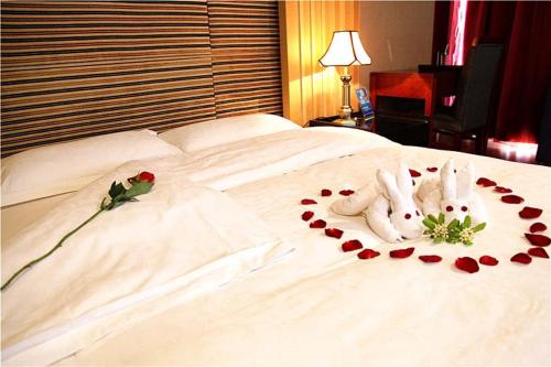 This photo about Elegance Hotel Suqian shared on HyHotel.com
