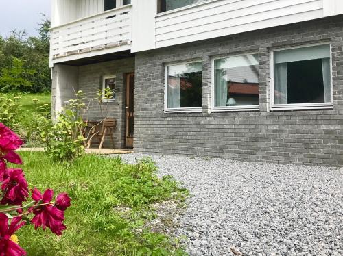 Villa Holmen 2 - Ground floor apartment in Balestrand Villa Holmen 2 - Ground floor apartment in Balestrand