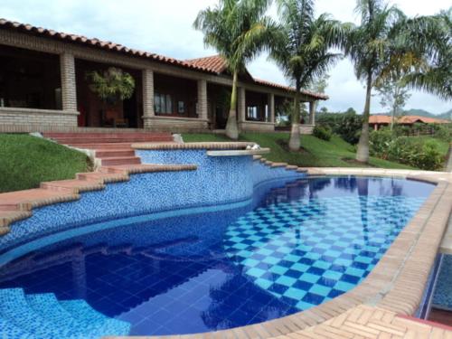 Hotel Casa de Campo Cartago-Valle