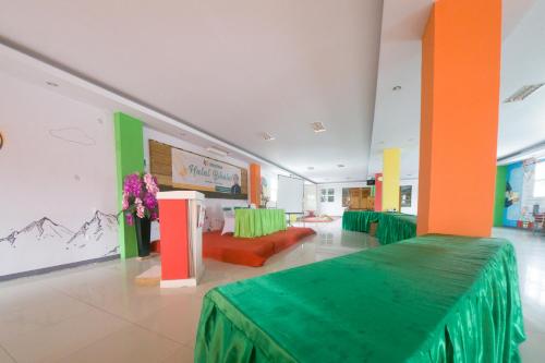 Ресторан, RedDoorz Plus Syariah @ Pentadio Gorontalo in Горонтало Ресторан, RedDoorz Plus Syariah @ Pentadio Gorontalo in Горонтало