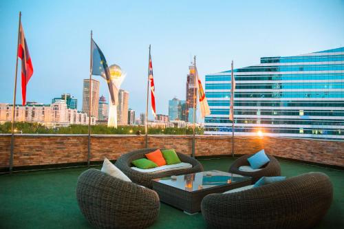 Balkon/teras, Diplomat Hotel by AG Hotels Group in Distrik Yesil Balkon/teras, Diplomat Hotel by AG Hotels Group in Distrik Yesil