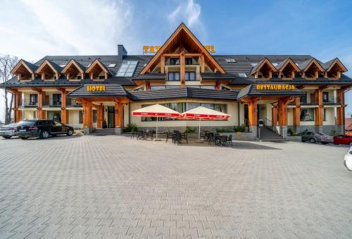 Bejárat, Hotel Tatra in Cyrhla Bejárat, Hotel Tatra in Cyrhla