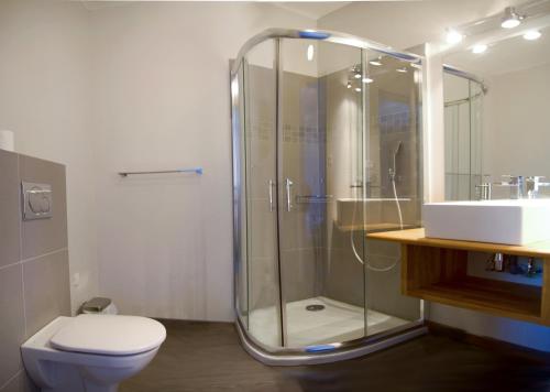 Bathroom, Residence Aragon in Antibes Bathroom, Residence Aragon in Antibes