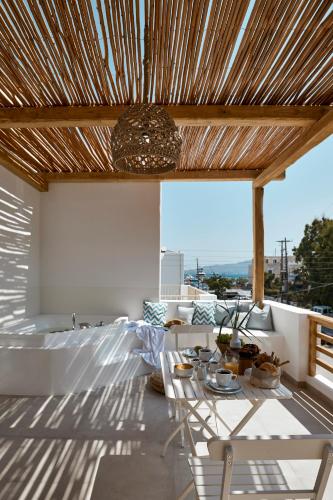 Balcony/terrace, Arco Solium Suites in Milos Island Balcony/terrace, Arco Solium Suites in Milos Island