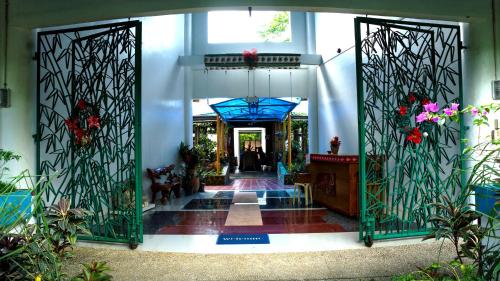 Entrance, Mirisbiris Garden and Nature Center in Santo Domingo (Albay) Entrance, Mirisbiris Garden and Nature Center in Santo Domingo (Albay)