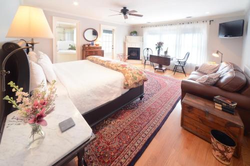 The Springwater Bed and Breakfast in Saratoga Springs (NY) The Springwater Bed and Breakfast in Saratoga Springs (NY)