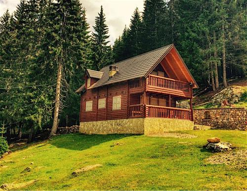 Exterior view, Triangle Woodhouse in Plav Exterior view, Triangle Woodhouse in Plav