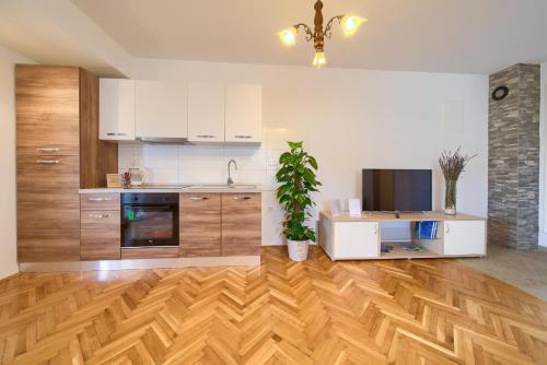 ห้องครัว, Apartmani Željka (Apartmani Zeljka) in วรฮ์ ห้องครัว, Apartmani Željka (Apartmani Zeljka) in วรฮ์