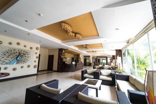 Lobby, Mo2 Westown Hotel and Resort in Iloilo Lobby, Mo2 Westown Hotel and Resort in Iloilo