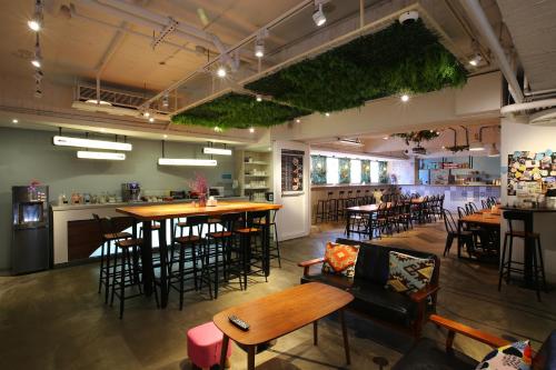 Bar/lounge, Loosha Hostel in Taichung Bar/lounge, Loosha Hostel in Taichung