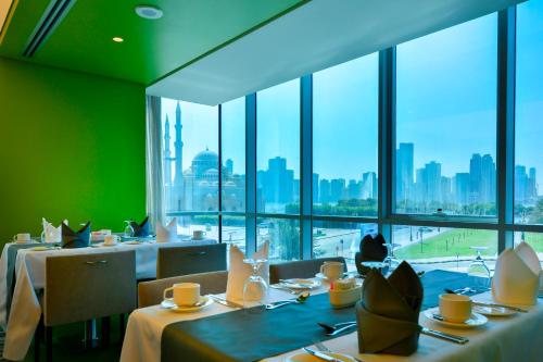 Restaurante, 72 Hotel Sharjah Waterfront in Sharjah Waterfront Restaurante, 72 Hotel Sharjah Waterfront in Sharjah Waterfront