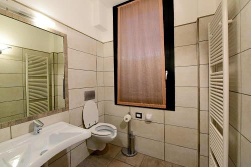 Bathroom, Hotel Ginepro in Aprica Bathroom, Hotel Ginepro in Aprica