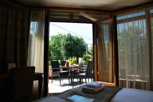 阳台/露台, Provence rooms in 巴尼亚卢卡 阳台/露台, Provence rooms in 巴尼亚卢卡