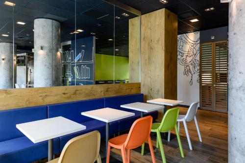 Étterem, ibis budget Zurich City West in Zürich Étterem, ibis budget Zurich City West in Zürich