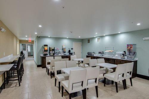 在meiguo.com看到的Scottish Inns White Settlement的介绍图片