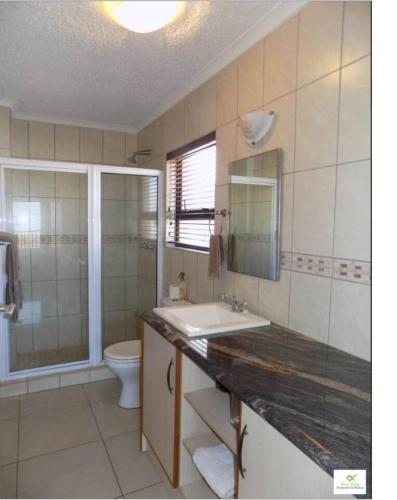 Bathroom, Zee Sicht in Rand Rifles Bathroom, Zee Sicht in Rand Rifles
