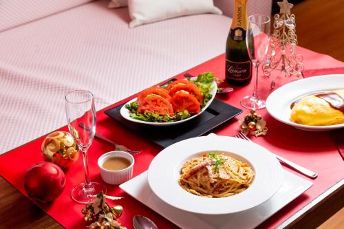 Food and beverages, ホテル ジュエリージュエリー 十三 in Juso Food and beverages, ホテル ジュエリージュエリー 十三 in Juso