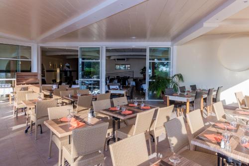 Terraza/balcón, Hotel Club Marina Viva in Porticcio Terraza/balcón, Hotel Club Marina Viva in Porticcio